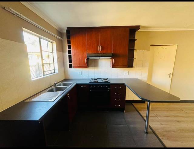 3 BEDROOM HOUSE FOR SALE IN ALBEMARLE